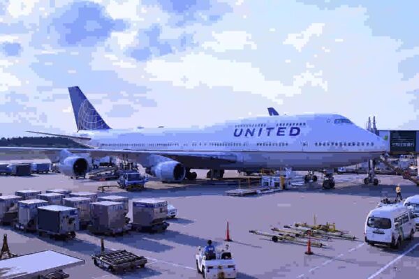 United Airlines Flight UA770 Makes Emergency Diversion Due to Mid-Air Issue United Airlines Flight UA770 Makes Emergency Diversion Due to Mid-Air Issue